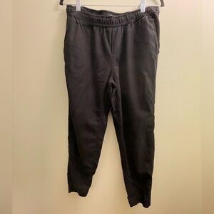 Men’s ROOTS 100% cotton Drawstring Black Jogger Size Medium